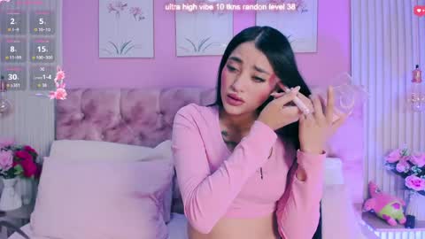 Snapshot of arianawest_ chatting on 05.11.26 arianawest_ online show from 05.11.26