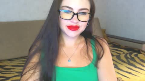 Snapshot of arianaxsky chatting on 09.29.25 ArianaxSky online show from 09.29.25