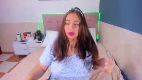 Snapshot of arianna_hot777 chatting on 12.16.25 arianna_hot777 online show from 12.16.25