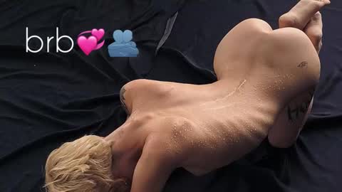 Snapshot of arianna_richi chatting on 12.17.24 Olivka online show from 12.17.24