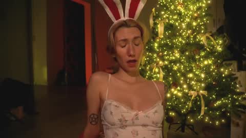 Snapshot of arianna_richi chatting on 12.26.24 Olivka online show from 12.26.24