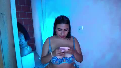 Snapshot of arianna_sampio chatting on 04.23.26 Ar online show from 04.23.26