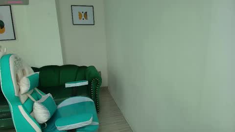 Snapshot of arianna_sweeet chatting on 10.07.25 arianna_sweeet online show from 10.07.25