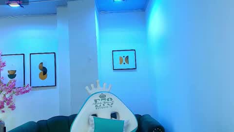 Snapshot of arianna_sweeet chatting on 10.17.25 arianna_sweeet online show from 10.17.25