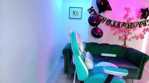 Snapshot of arianna_sweeet chatting on 10.31.25 arianna_sweeet online show from 10.31.25