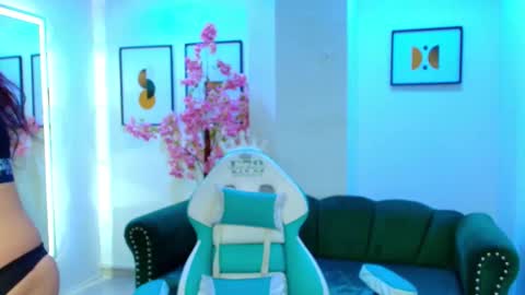 Snapshot of arianna_sweeet chatting on 11.08.25 arianna_sweeet online show from 11.08.25