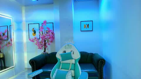 Snapshot of arianna_sweeet chatting on 11.14.25 arianna_sweeet online show from 11.14.25