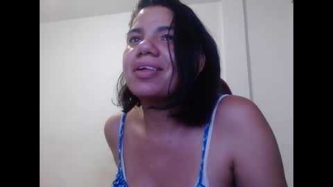 Snapshot of ariannaloovel chatting on 12.21.24 ariannaloovel online show from 12.21.24