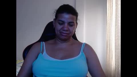 Snapshot of ariannaloovel chatting on 12.24.24 ariannaloovel online show from 12.24.24