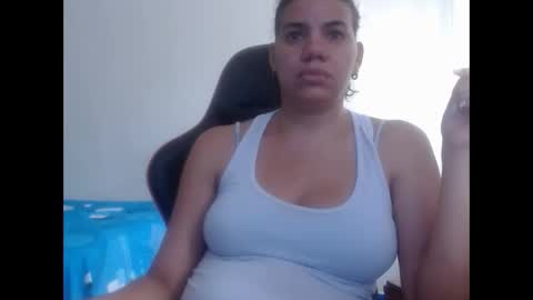 Snapshot of ariannaloovel chatting on 01.04.25 ariannaloovel online show from 01.04.25