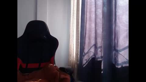 Snapshot of ariannaloovel chatting on 01.21.25 ariannaloovel online show from 01.21.25