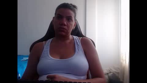 Snapshot of ariannaloovel chatting on 02.03.25 ariannaloovel online show from 02.03.25