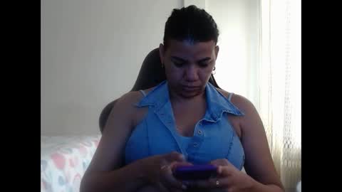 Snapshot of ariannaloovel chatting on 03.06.25 ariannaloovel online show from 03.06.25