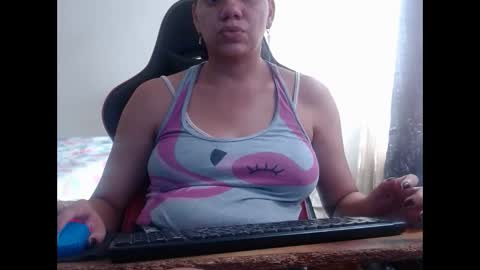 Snapshot of ariannaloovel chatting on 09.25.25 ariannaloovel online show from 09.25.25