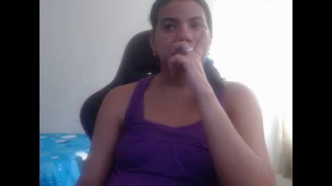 Snapshot of ariannaloovel chatting on 10.24.25 ariannaloovel online show from 10.24.25