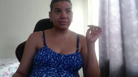 Snapshot of ariannaloovel chatting on 12.02.25 ariannaloovel online show from 12.02.25