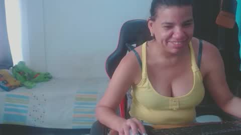 ariannaloovel online show from 04.15.26