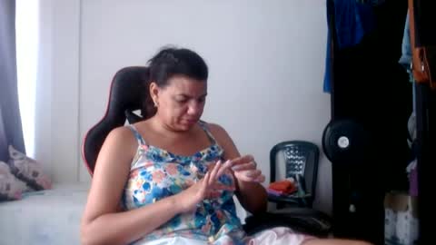ariannaloovel online show from 06.12.26