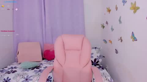 ariannna08_ online show from 12.17.24