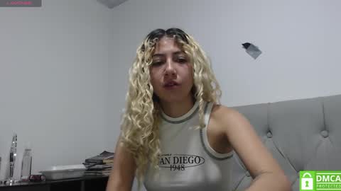 Ari Bunnie  online show from 05.26.26