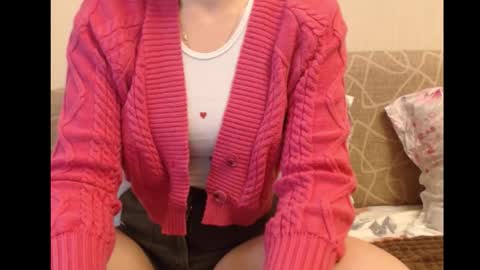 Snapshot of ariel_la chatting on 11.17.25 Ariella online show from 11.17.25