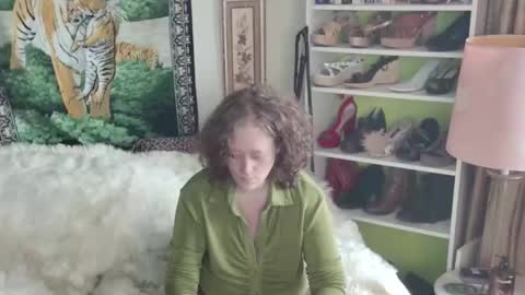 Snapshot of arielabai chatting on 12.16.25 Arielle Ari online show from 12.16.25