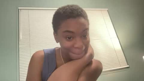 Snapshot of arielbliss69 chatting on 06.02.26 arielbliss69 online show from 06.02.26