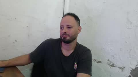 Snapshot of arield85 chatting on 11.29.25 Ariel online show from 11.29.25