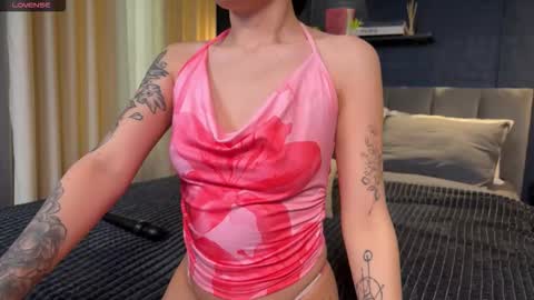 My name is Ariel and ITS MY FIRST DAY online show from 11.13.25