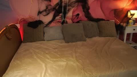 Ariel online show from 10.23.25