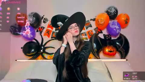 Ariella online show from 10.29.25