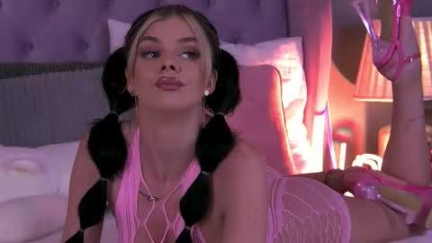 Ariell online show from 09.11.25