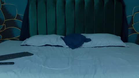 Ari online show from 02.18.25