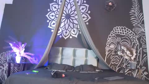 Ari online show from 09.10.25