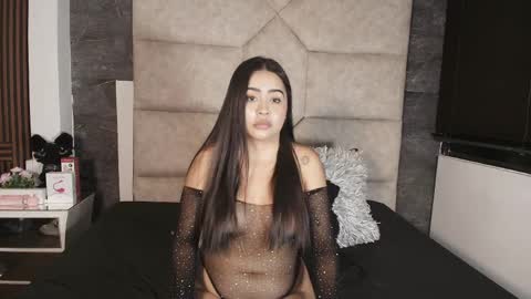 Snapshot of ariia_monroee chatting on 04.18.26 ariia_monroee online show from 04.18.26