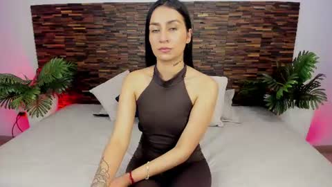 Snapshot of ariiaa_1 chatting on 06.24.26 ARIANNA online show from 06.24.26