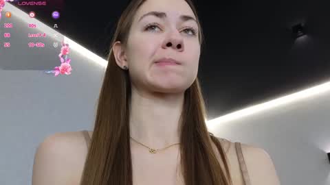 Snapshot of ariiadnaaa chatting on 02.01.25 Ariadna online show from 02.01.25