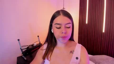  Arianna  online show from 04.24.26