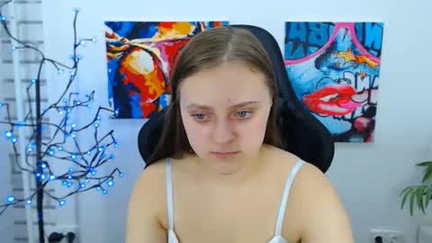 Snapshot of arinabelle chatting on 11.10.25 arinabelle online show from 11.10.25