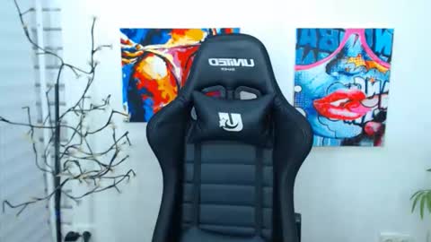 Snapshot of arinabelle chatting on 11.17.25 arinabelle online show from 11.17.25