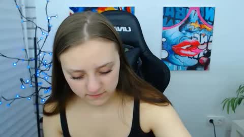 Snapshot of arinabelle chatting on 12.01.25 arinabelle online show from 12.01.25