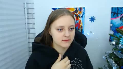 Snapshot of arinabelle chatting on 12.18.25 arinabelle online show from 12.18.25