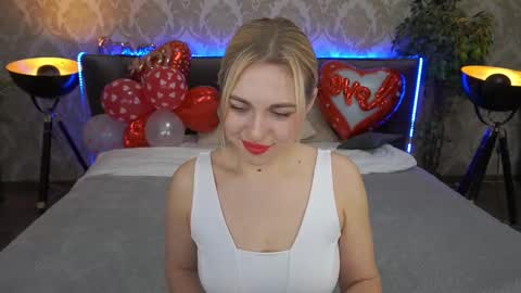 Snapshot of arishkalulu chatting on 02.14.25 Arishka online show from 02.14.25