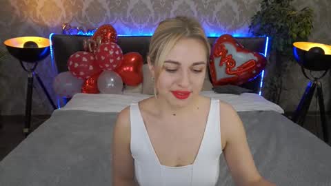 Snapshot of arishkalulu chatting on 02.14.25 Arishka online show from 02.14.25