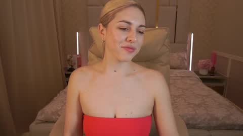 Snapshot of arishkalulu chatting on 02.25.25 Arishka online show from 02.25.25