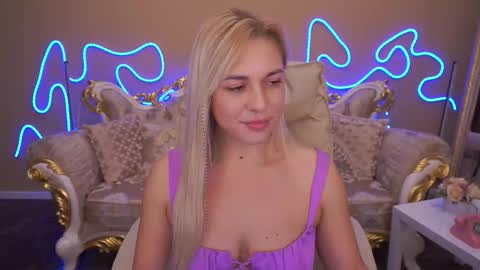 Snapshot of arishkalulu chatting on 10.16.25 Arishka online show from 10.16.25