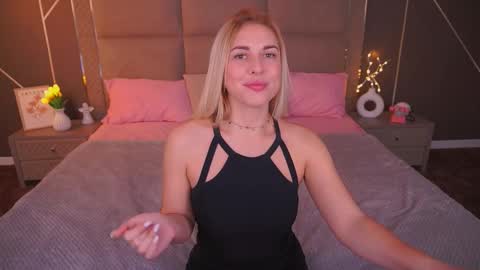 Snapshot of arishkalulu chatting on 11.21.25 Arishka online show from 11.21.25