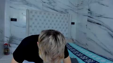 Snapshot of arissha_lee chatting on 10.03.25 celina online show from 10.03.25