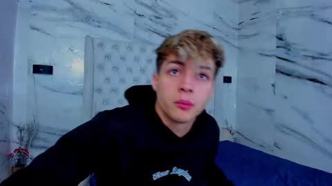 Snapshot of arissha_lee chatting on 11.11.25 celina online show from 11.11.25