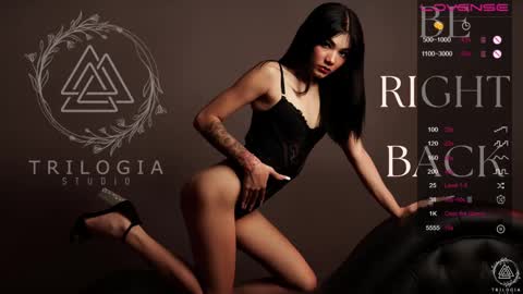 Snapshot of arivega chatting on 12.28.24 Nice to meet you thumb up me please its important I LOOK MY BIO DOWN online show from 12.28.24